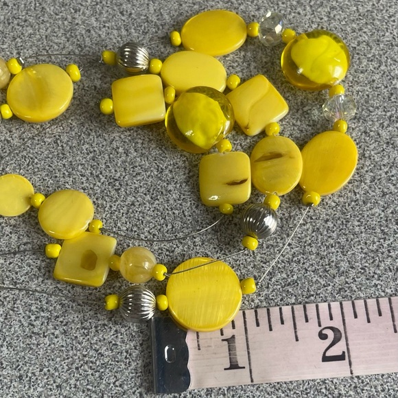 Vintage Yellow Glass Beaded Three Strand Necklace - Picture 5 of 5